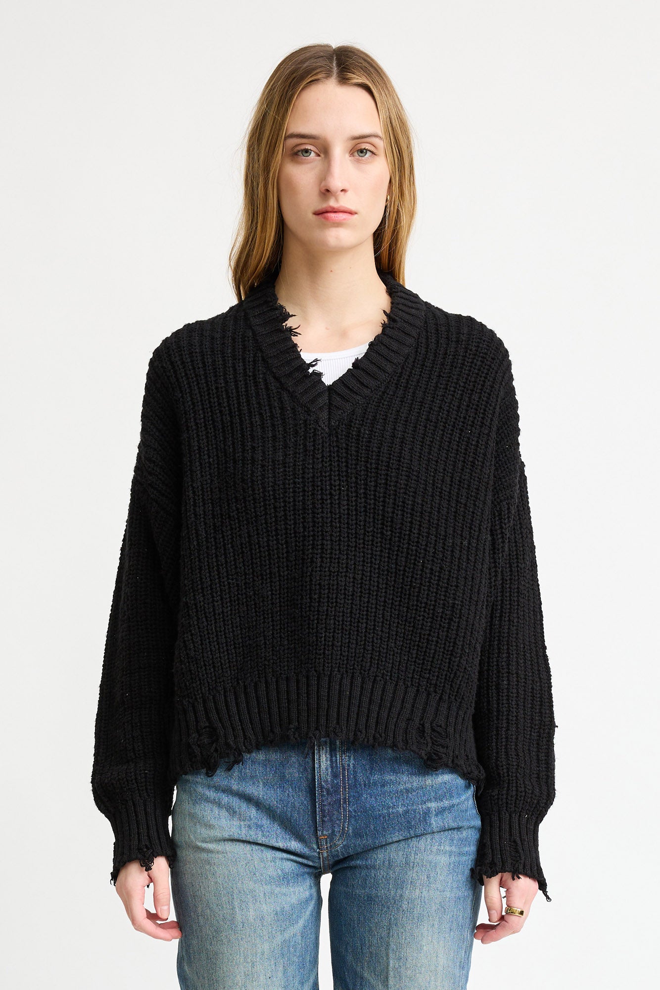 Cropped V Neck Sweater - Black