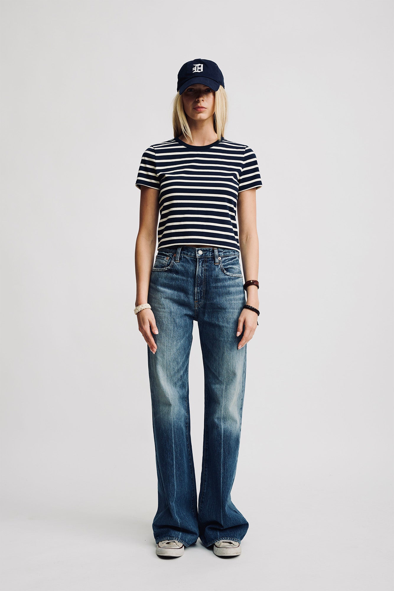 Gestreiftes Baby-T-Shirt – Breite Streifen in Marineblau/Creme