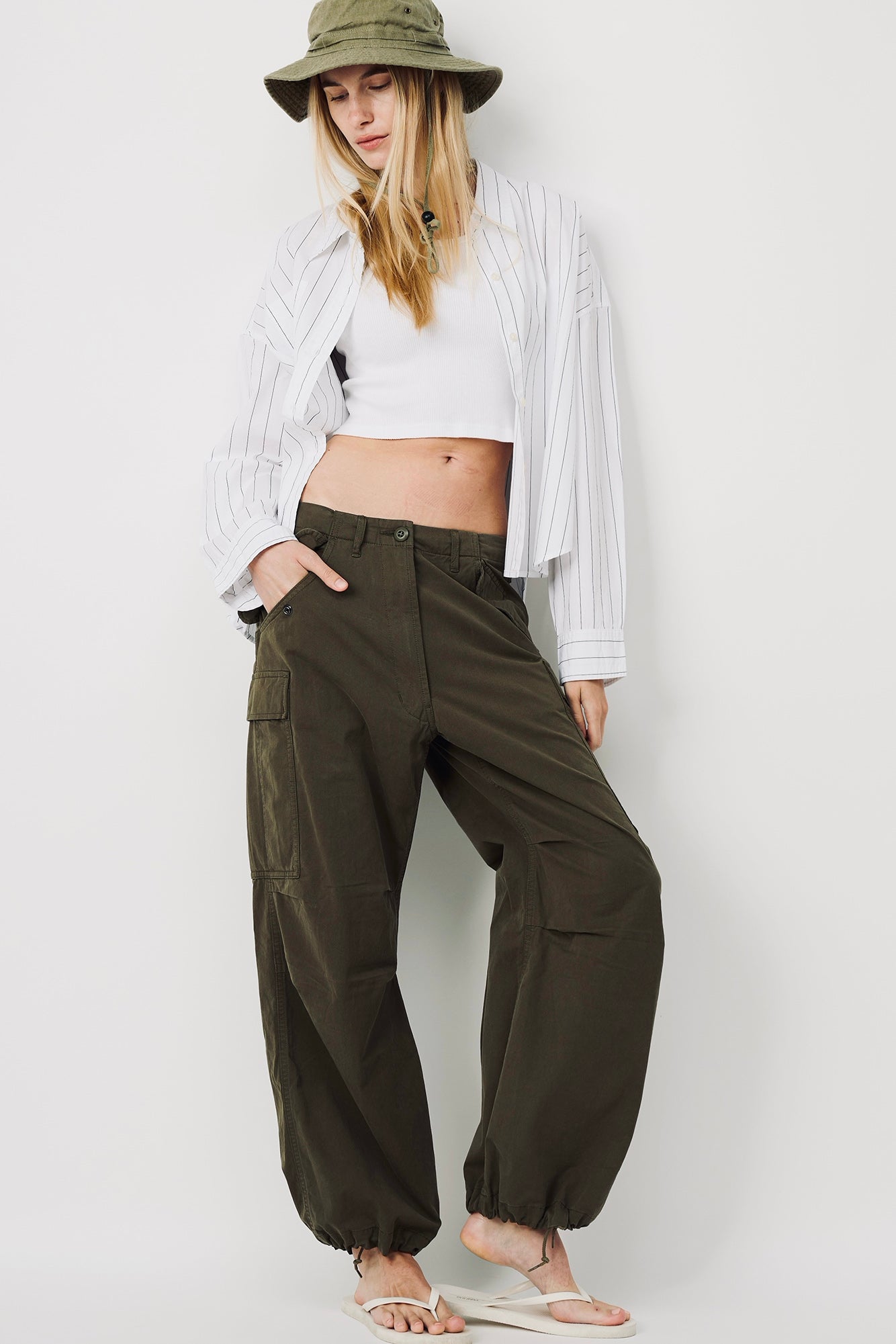 Cropped Cargo - Olive Green