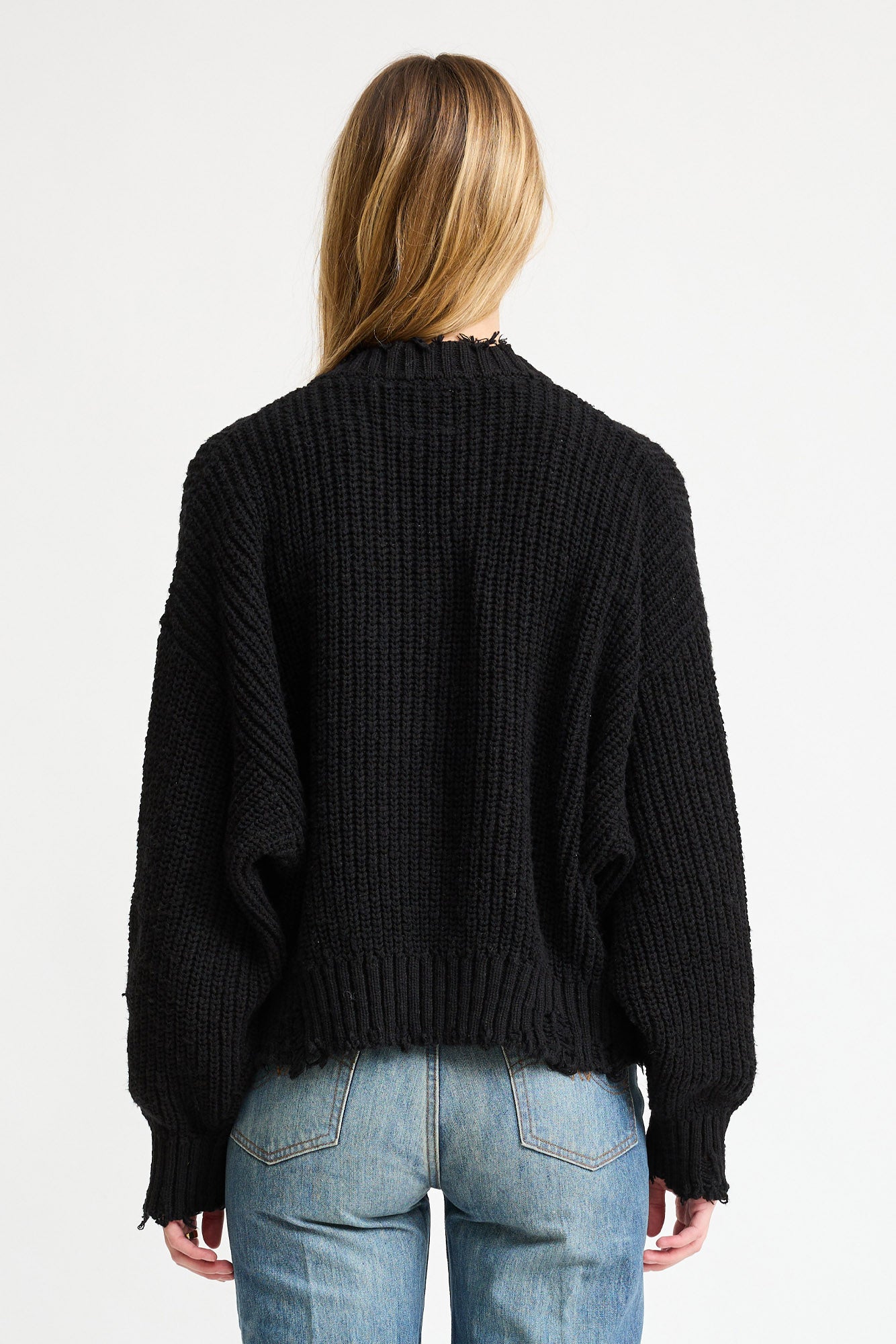 Cropped V Neck Sweater - Black