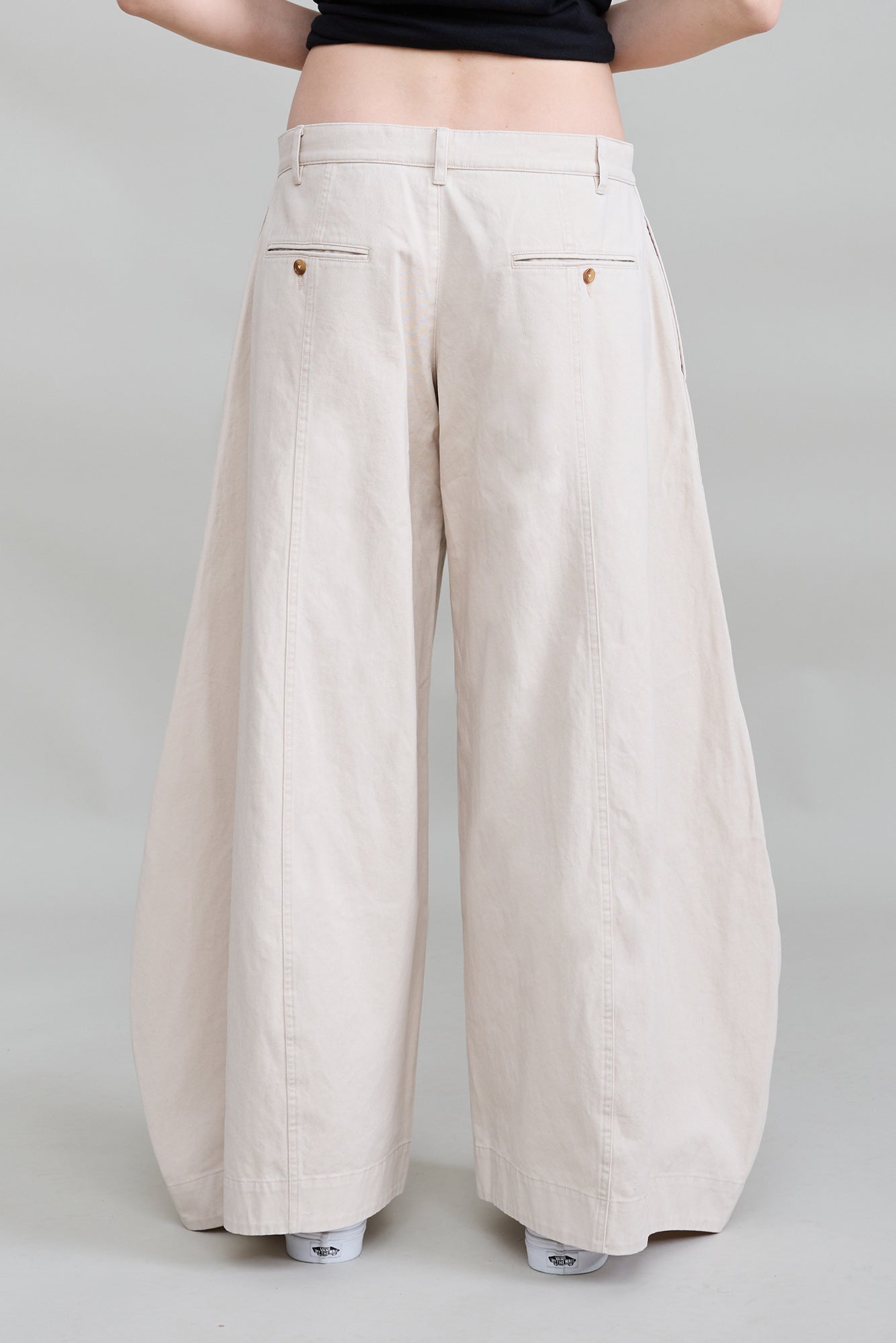 Victoria Chino - Putty White
