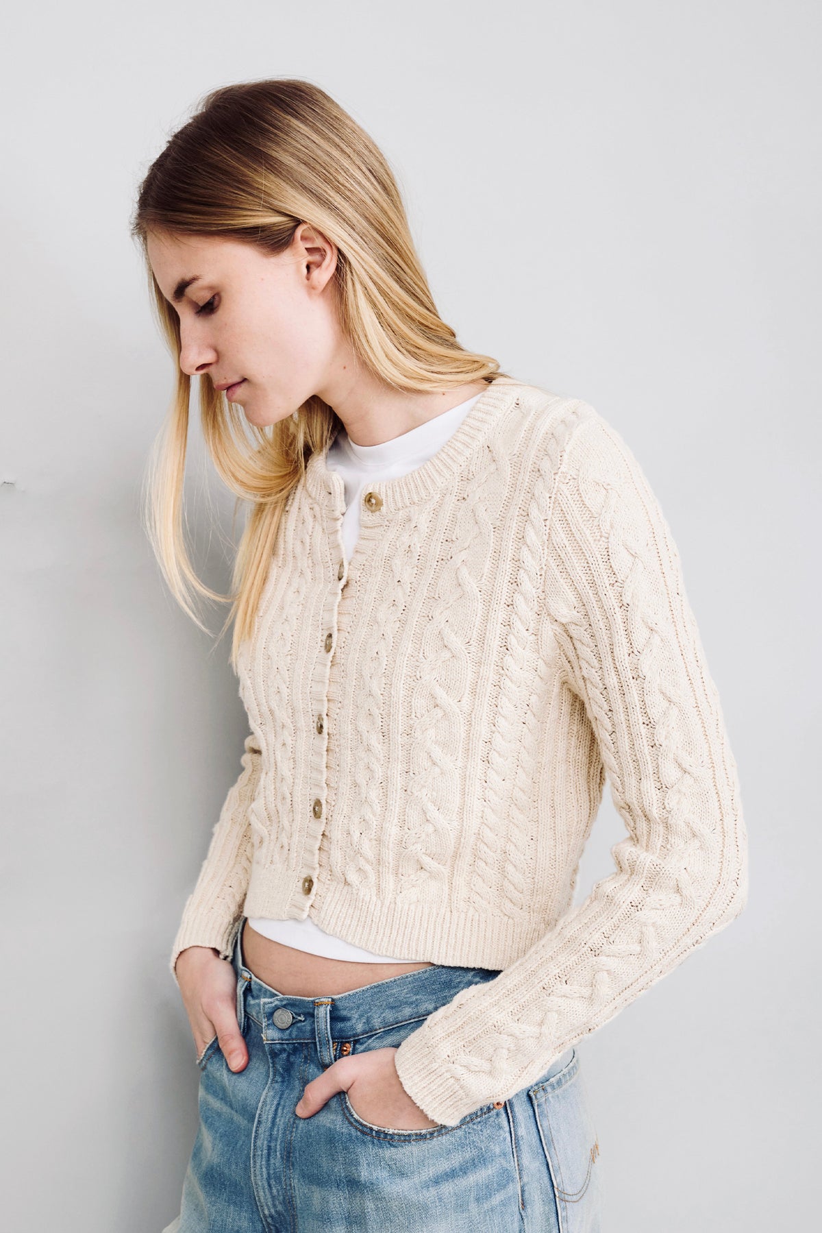 Cable Shrunken Cardigan - Ecru Slab