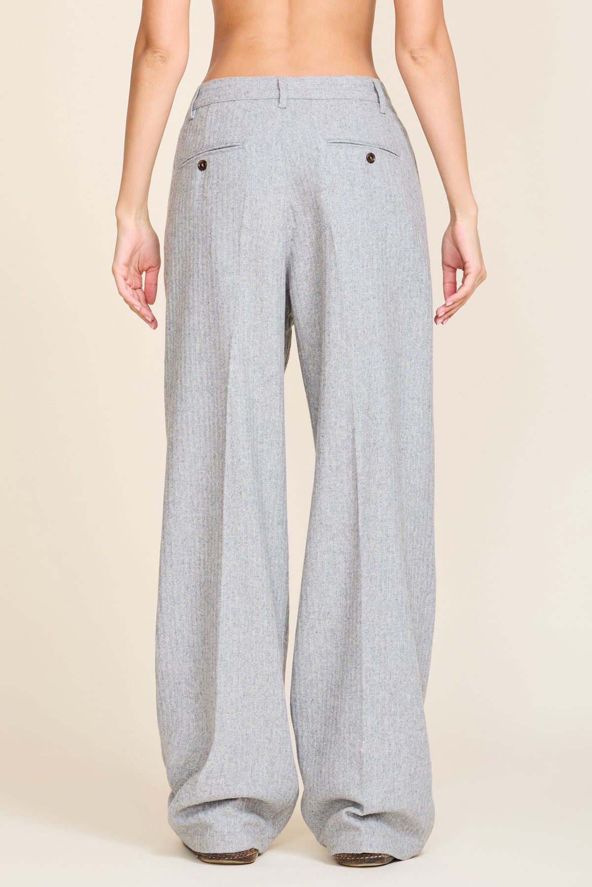 Hose mit weitem Bein und doppelter Bügelfalte - Hellgrau